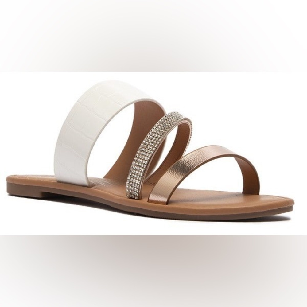 NIB Qupid Athena white bronze sandal